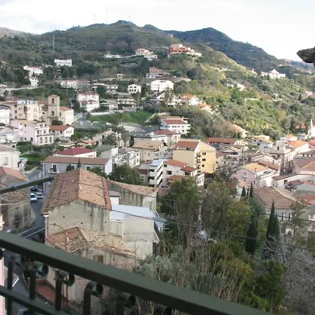 Il Profumo Delle Zagare Oda ve Kahvaltı Amantea